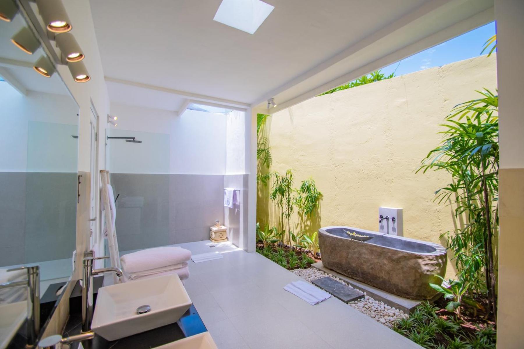 Villa Sitara, Sitara Villa Group スミニャック エクステリア 写真