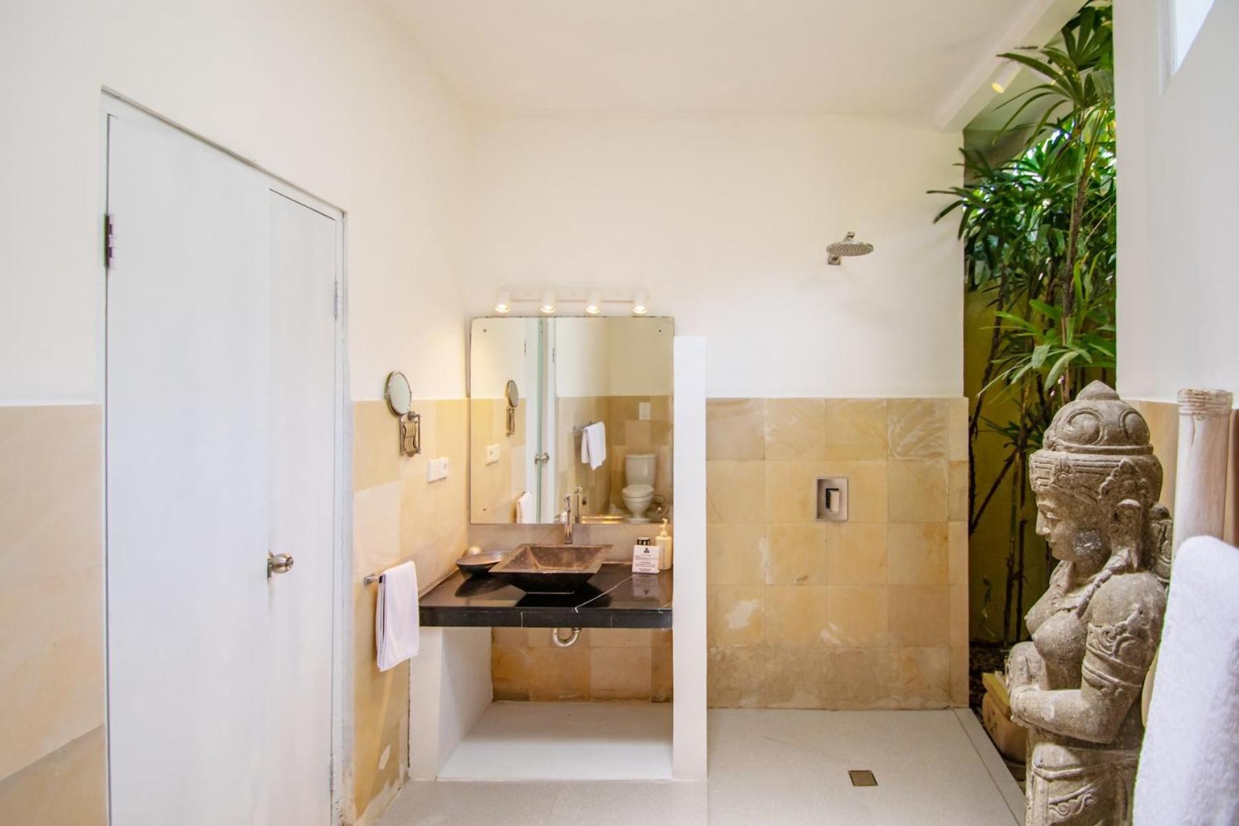 Villa Sitara, Sitara Villa Group スミニャック エクステリア 写真