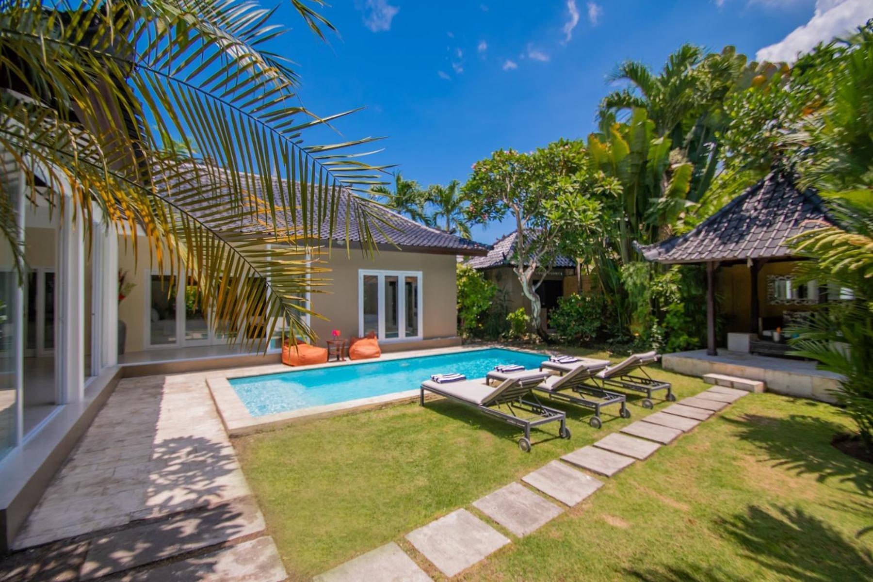 Villa Sitara, Sitara Villa Group スミニャック エクステリア 写真