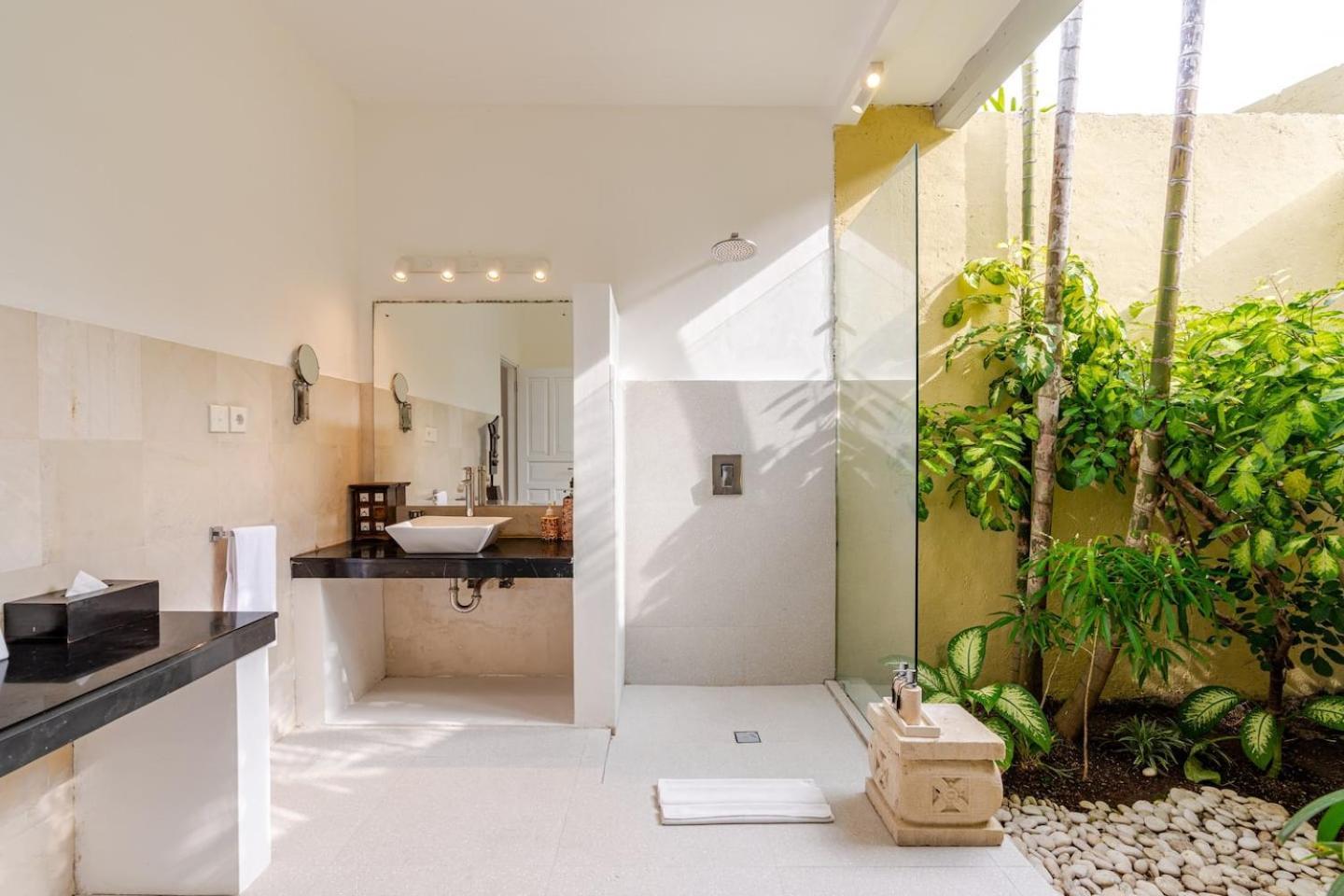 Villa Sitara, Sitara Villa Group スミニャック エクステリア 写真