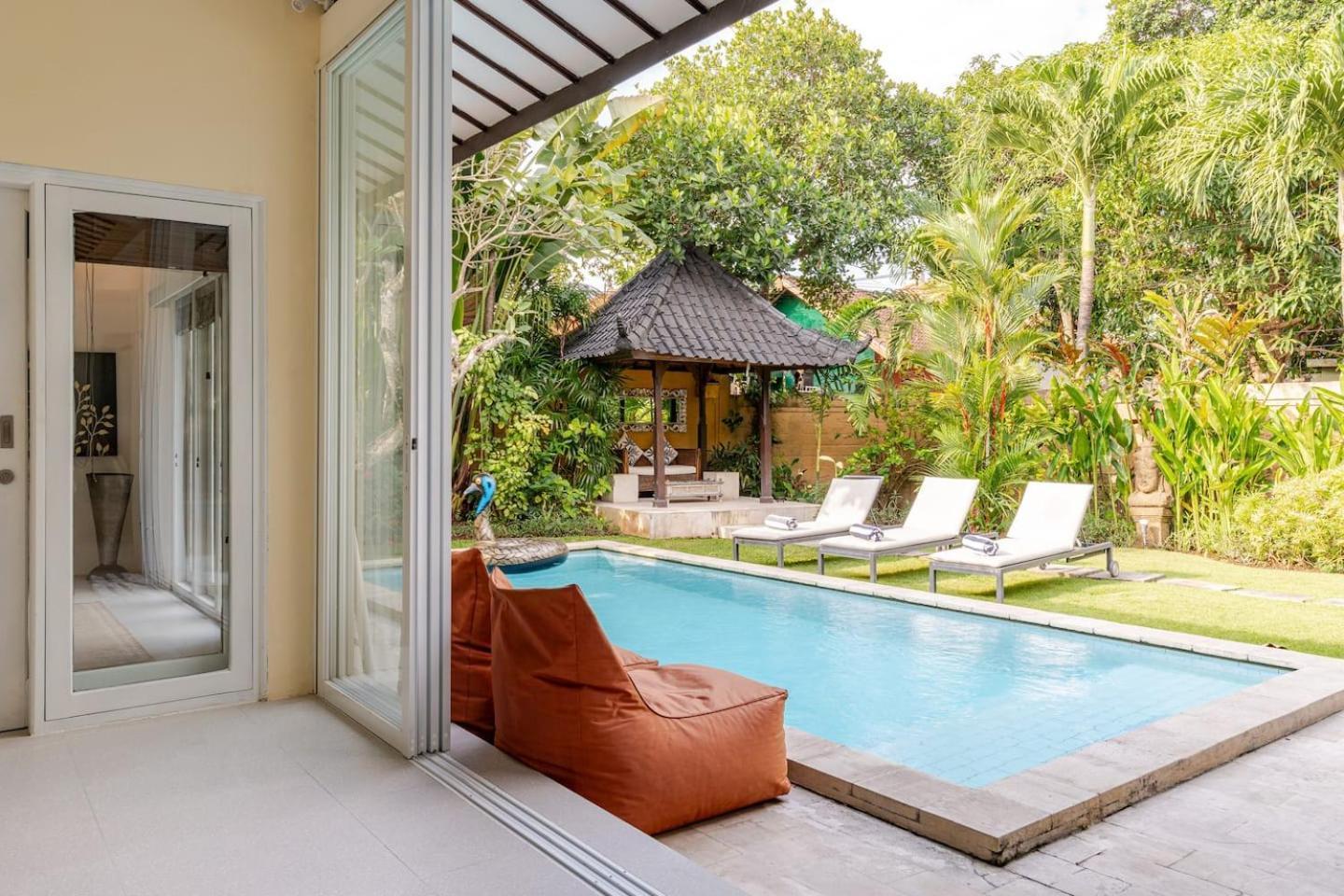 Villa Sitara, Sitara Villa Group スミニャック エクステリア 写真