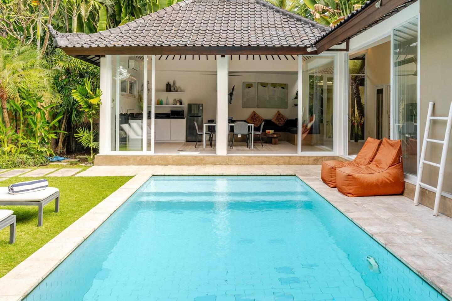 Villa Sitara, Sitara Villa Group スミニャック エクステリア 写真