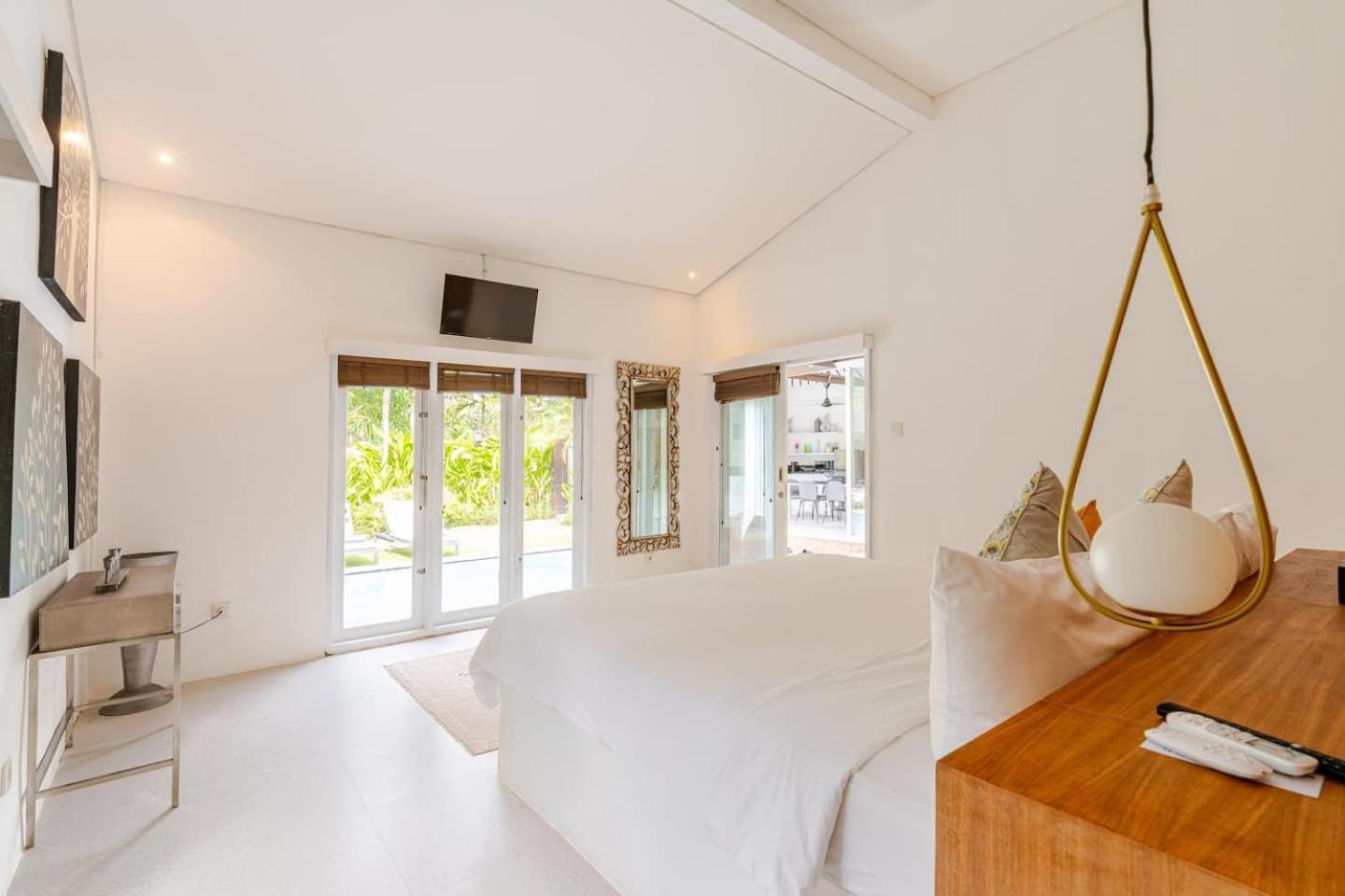Villa Sitara, Sitara Villa Group スミニャック エクステリア 写真