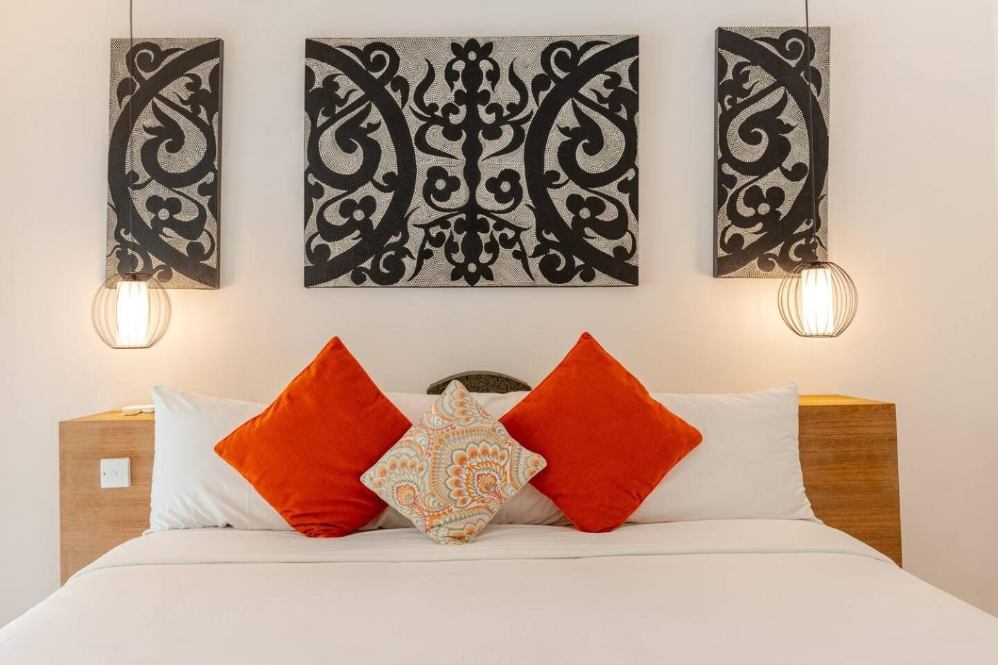 Villa Sitara, Sitara Villa Group スミニャック エクステリア 写真